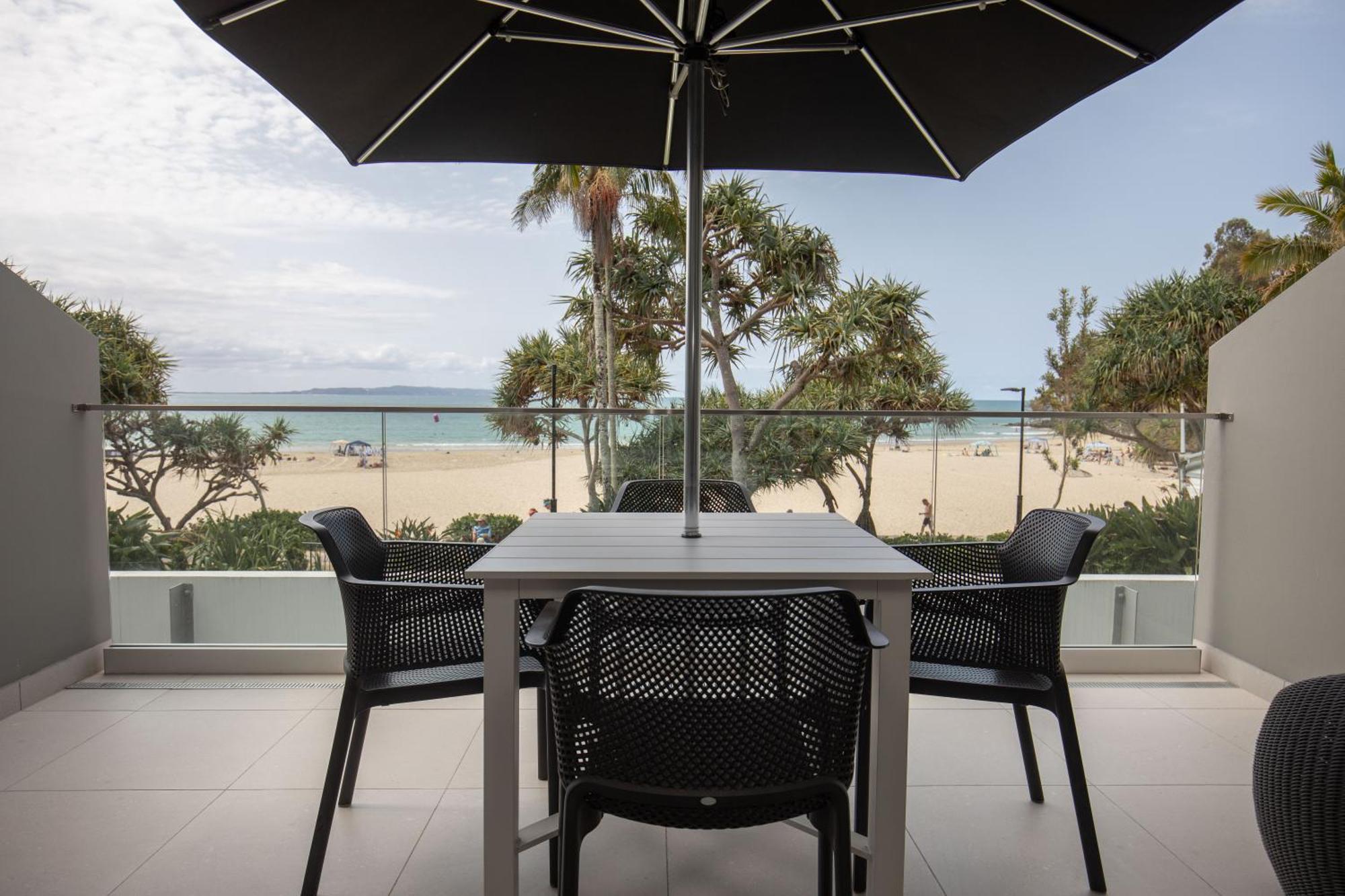 71 Hastings Street - Beachfront Noosa Heads Exterior photo