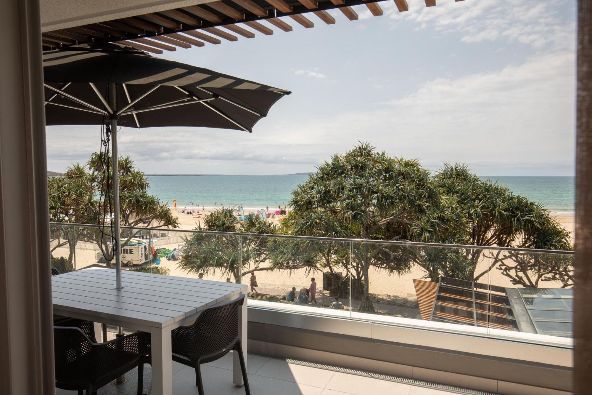 71 Hastings Street - Beachfront Noosa Heads Exterior photo