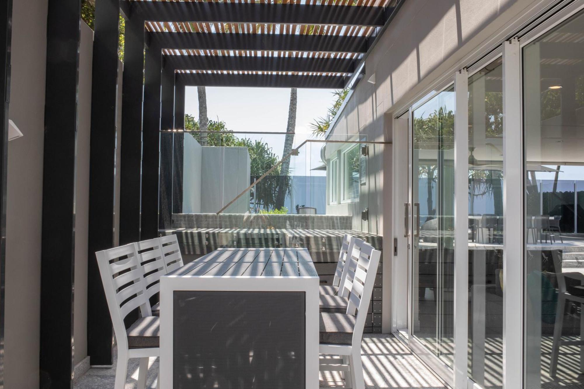 71 Hastings Street - Beachfront Noosa Heads Exterior photo