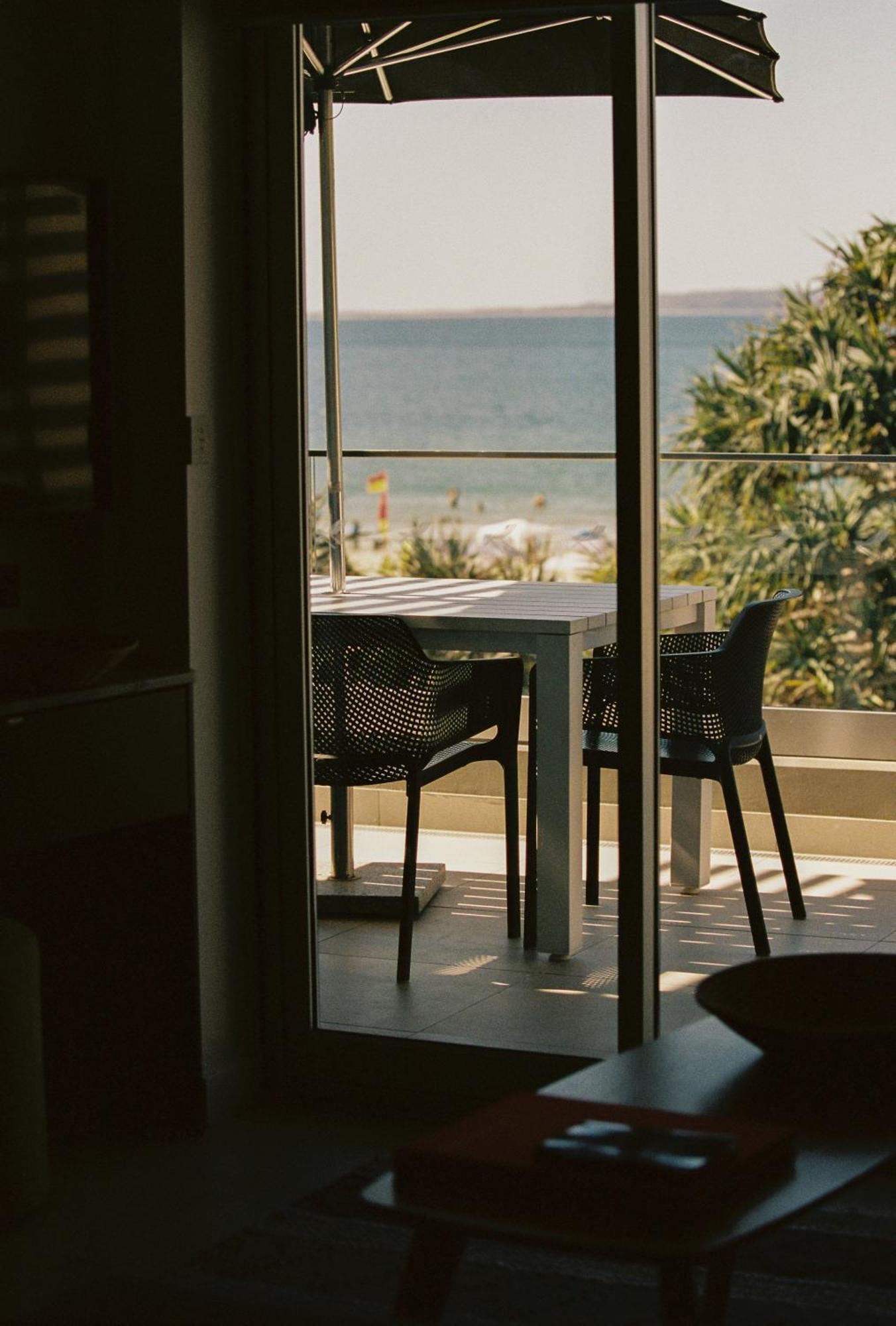 71 Hastings Street - Beachfront Noosa Heads Exterior photo